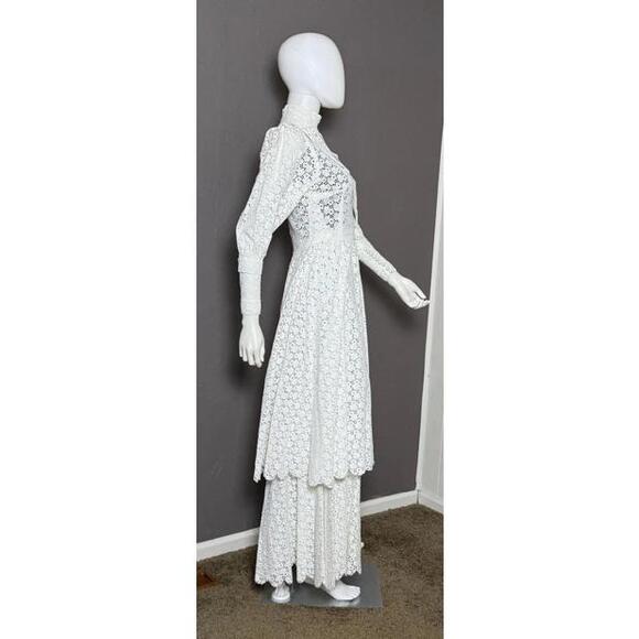 Rare 1970's White Cotton Eyelet Prairie Wedding Gown White Edwardian Style - Picture 5 of 10